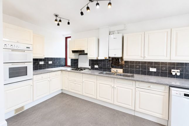 3-bed house on Blendon Road, Bexley, £2,275/mo