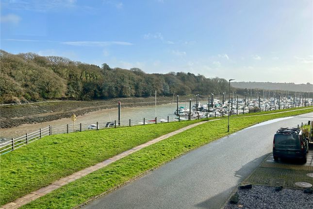37, Gaddarn Reach, Dyfed photo 3