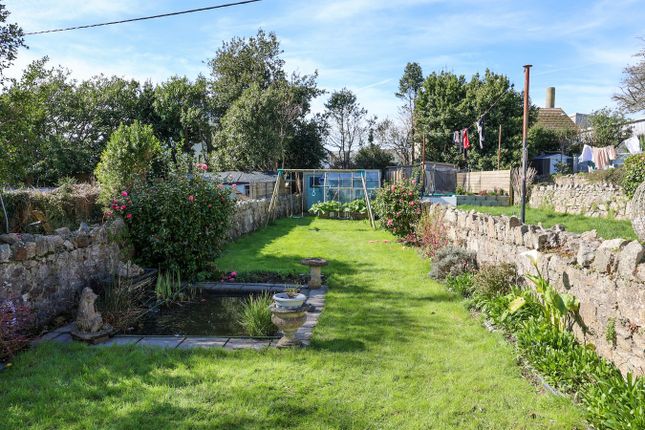 16, Highfield Avenue, St Austell photo 2