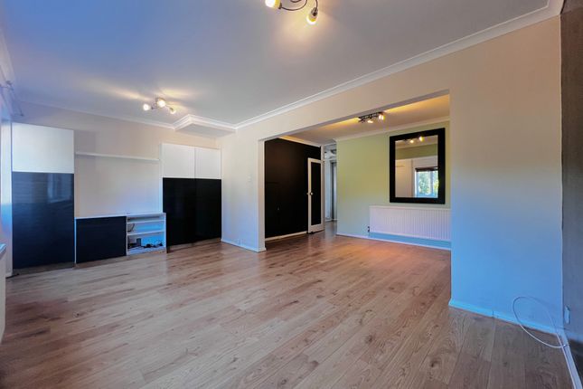 12, Bailey Close, Camberley photo 2