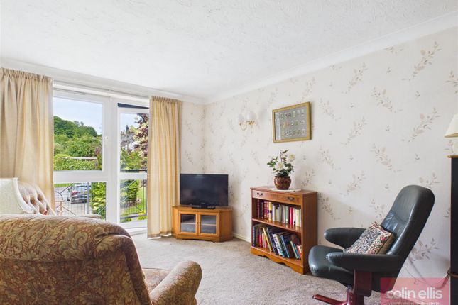 22, Strawberry Court, Scarborough photo 4