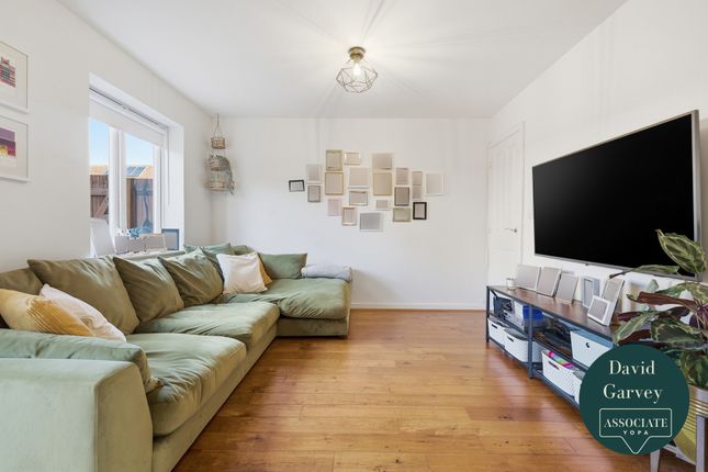 21, Appleby Drive, Romford photo 2