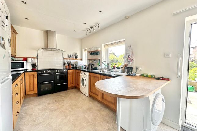 3, Lea Road, High Peak photo 4