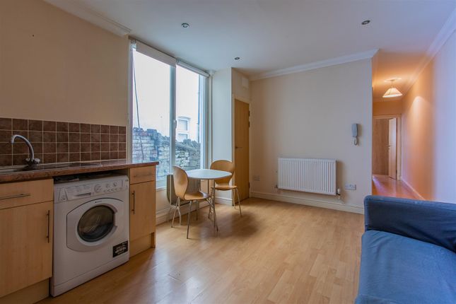 Flat 2, 84, Connaught Road, Cardiff photo 3