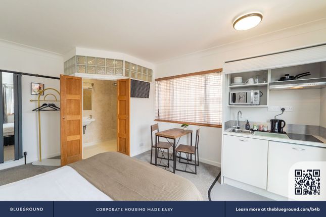 Victoria Road South, Southsea photo 5