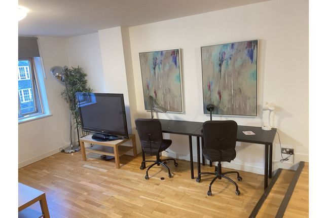 Flat 204/51.02 Apartments, St. James Barton, Bristol photo 4