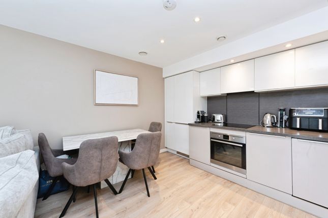 Baltic Avenue, Brentford photo 4