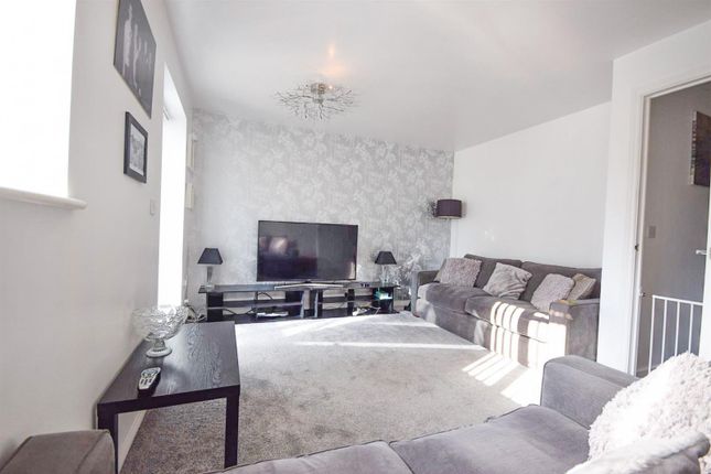 Town house for sale in Abbeyfield Close, Cale Green, Stockport