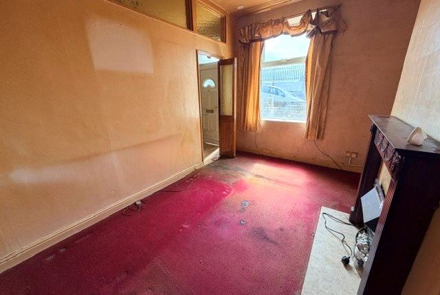 20, Fletcher Road, West Yorkshire photo 4