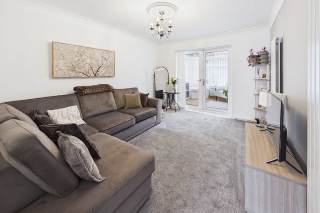 39, Sheards Drive, Dronfield photo 3