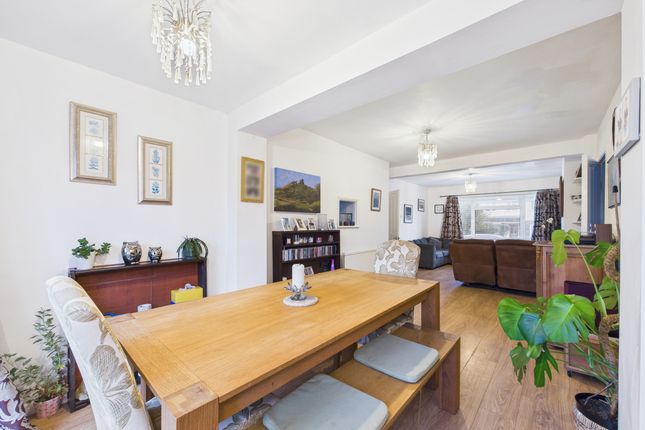 12 Westmead, Princes Risborough photo 2