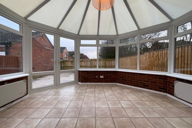 77 Curlew Drive, Scarborough photo 4