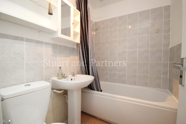 45, Burdocks Drive, Burgess Hill photo 4