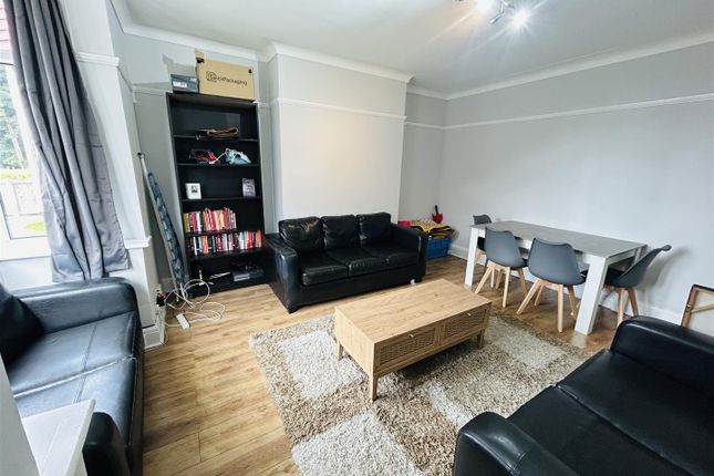 10, Winston Mount, Leeds photo 4