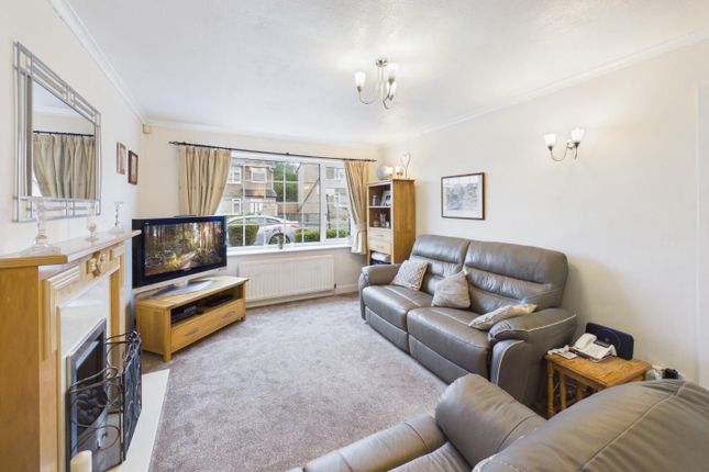 1, Manor Farm Close, Bingley photo 4