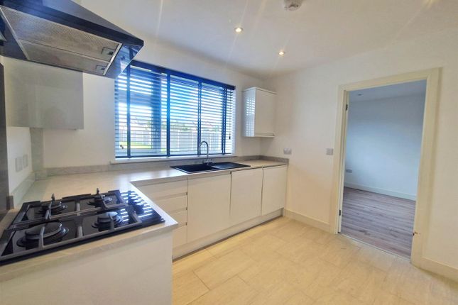 61, Eton Avenue, Newark photo 3