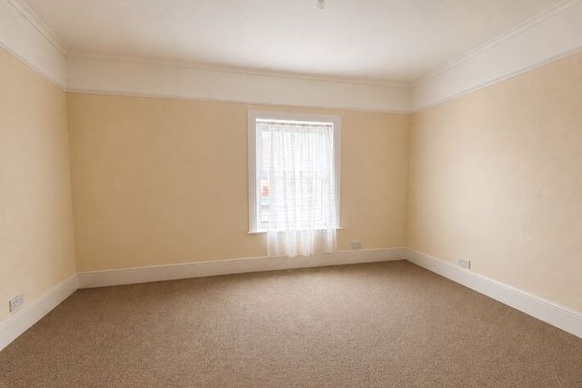 Room 3, 36, Avenue Road, Gosport photo 3