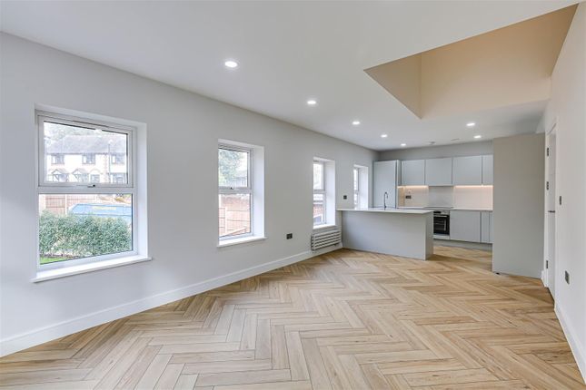5 Reception Room - Kitchen.Jpg