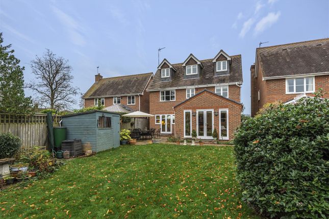 Thumbnail Detached house for sale in Foliat Close, Wantage
