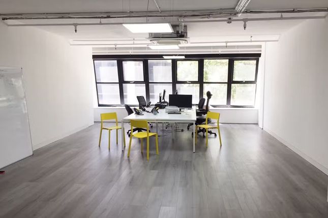 Thumbnail Office to let in Commercial Road, London