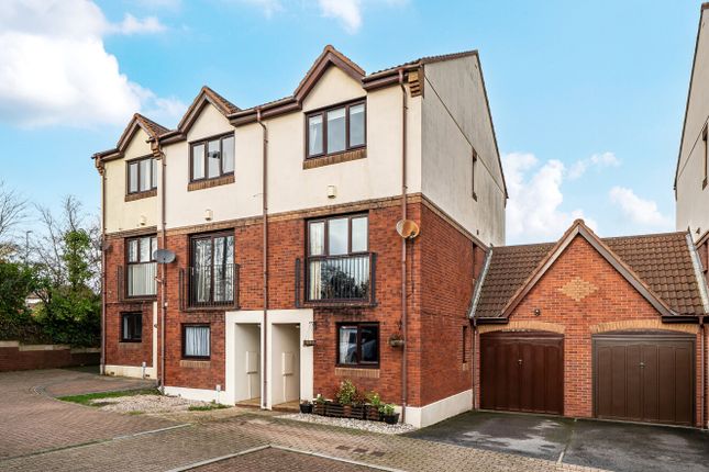 1382242-1-6915E8F...