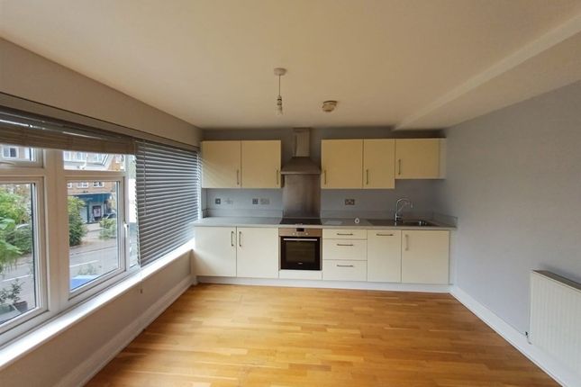 12c, Anyards Road, COBHAM photo 5