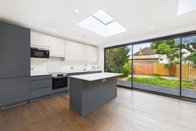 27,, Cranmer Road, Hampton Hill photo 3