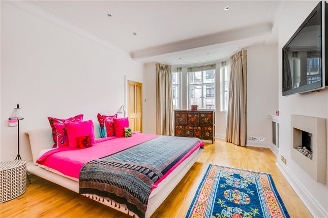 Detached house to rent in Weymouth Street, Marylebone, London