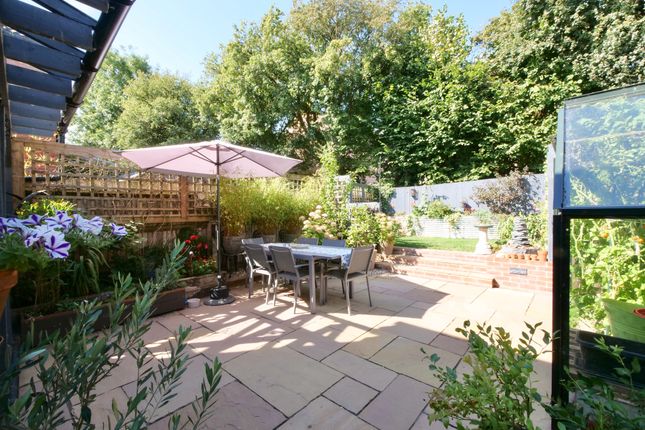 39 Anstee Road, SHAFTESBURY photo 2