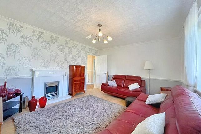 Thumbnail Flat for sale in Burney Drive, Loughton