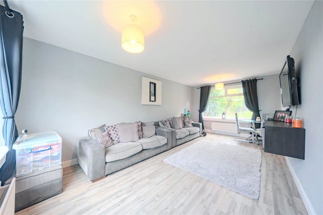 Summerfield Drive, West Yorkshire photo 2