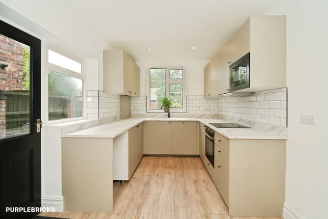 43, Bromley Avenue, Manchester photo 4
