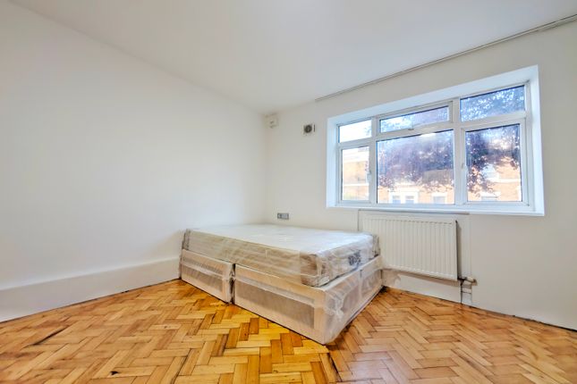 Lordship Terrace, London photo 3