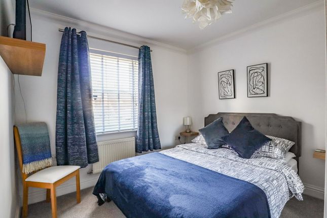 24 Winfarthing Court Ship Lane, Ely photo 5