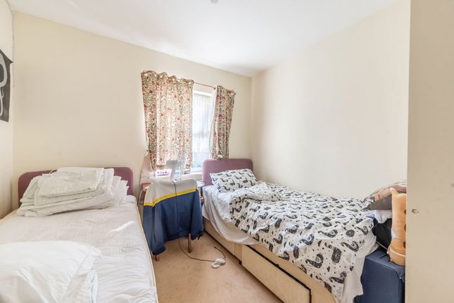 Rose Bates, Edgware photo 4