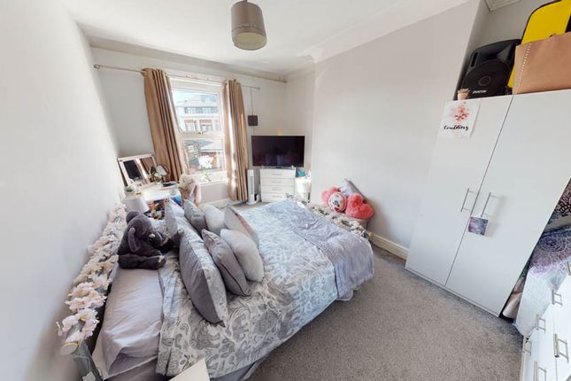Thumbnail Terraced house to rent in St Michaels Terrace, Leeds
