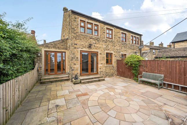 18, Bank Lane, Huddersfield photo 4