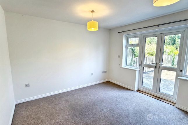 5, Portreath Drive, Nuneaton photo 3