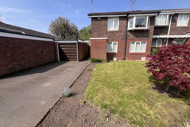 Flat for sale in Newlands Close, Willenhall