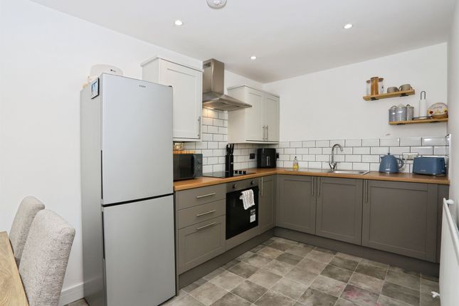 90, Penygraig Road, TONYPANDY photo 4
