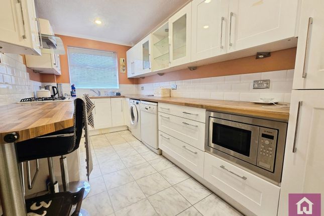 32, Fraser Court, Chester photo 4