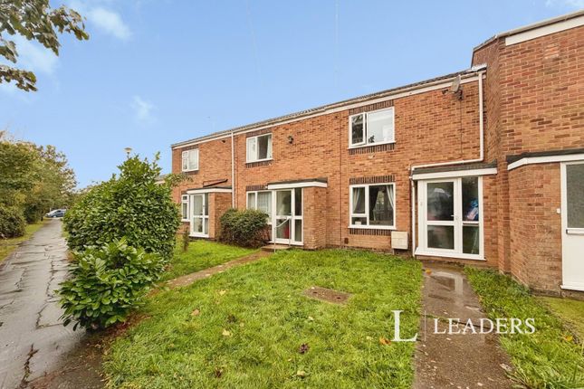 2-bed house on Daffodil Walk, Lowestoft, £900/mo