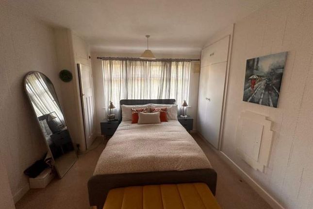 Alverstone Road, Wembley photo 4