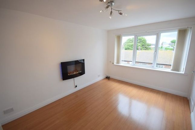 Thumbnail Flat to rent in Bamburgh Avenue, South Shields