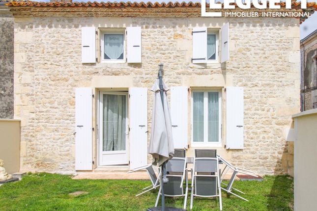 Thumbnail Villa for sale in Voissay, Charente-Maritime, Nouvelle-Aquitaine