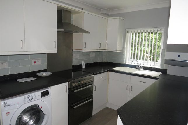 174, Parkfield Drive, Birmingham photo 5