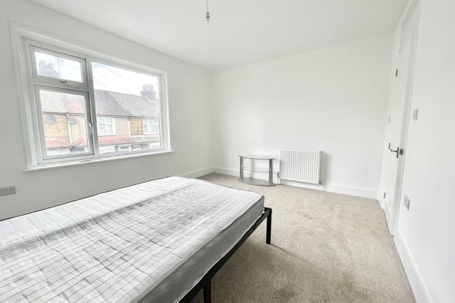 11, Marden Avenue, Kent photo 4