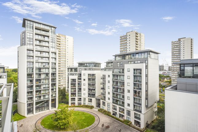 Thumbnail Flat for sale in Pump House Crescent, Brentford