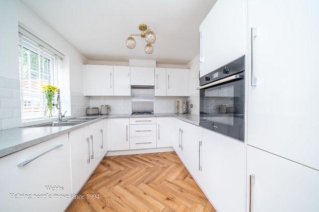 101, Buckmaster Way, Rugeley photo 4