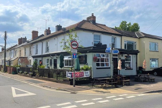 Thumbnail Pub/bar for sale in Clyst Honiton, Exeter